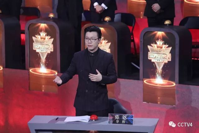 只动口不动手的人,只动嘴不动手的人