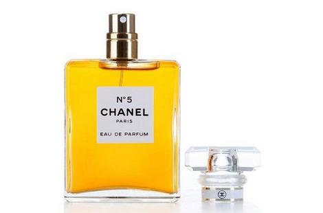 香奈儿coco小姐香水真假辨别,香奈儿五号白色香水怎么辨别真假
