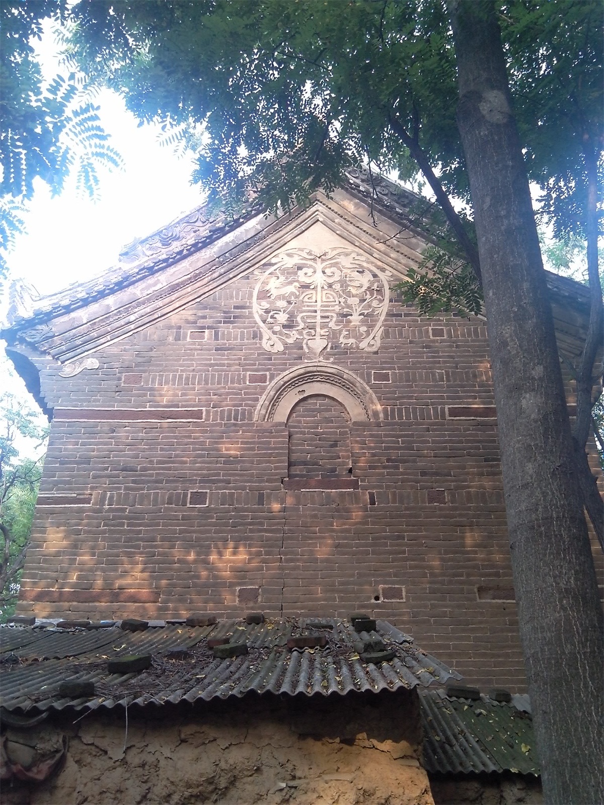 穷人捐钱的一生经典故事,穷人赚钱富人花钱的本质