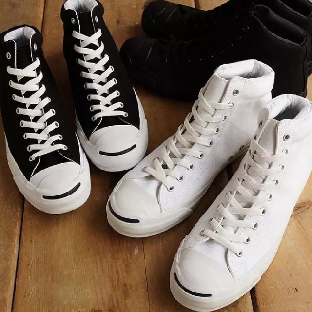 再红红不过小白鞋