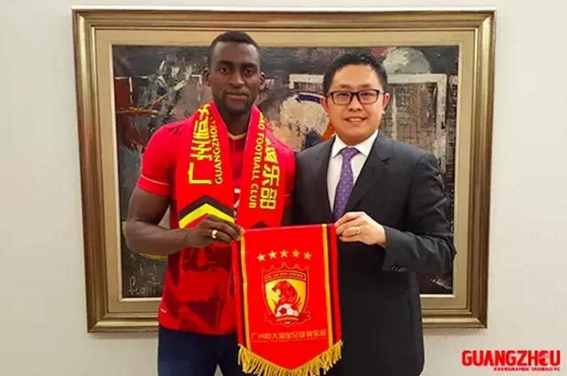 亲从马竞包邮的前锋没用几天就漏气了可以退货吗？