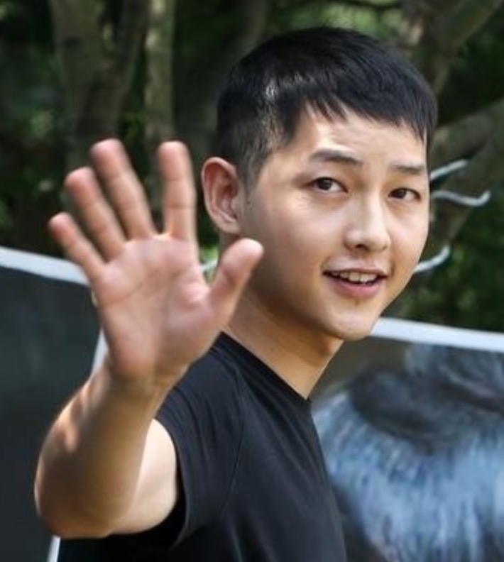 宋仲基为什么作品这么少,宋仲基出名原因