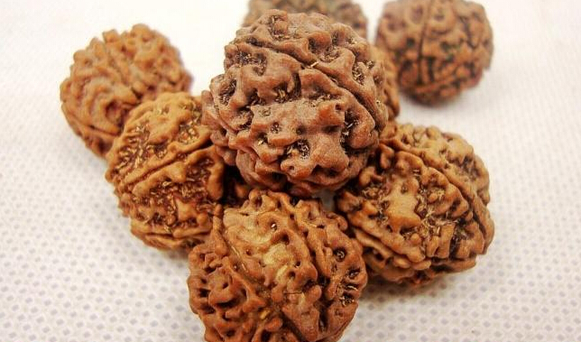 金刚菩提手串打底清理方法,金刚菩提可以用草酸清理吗