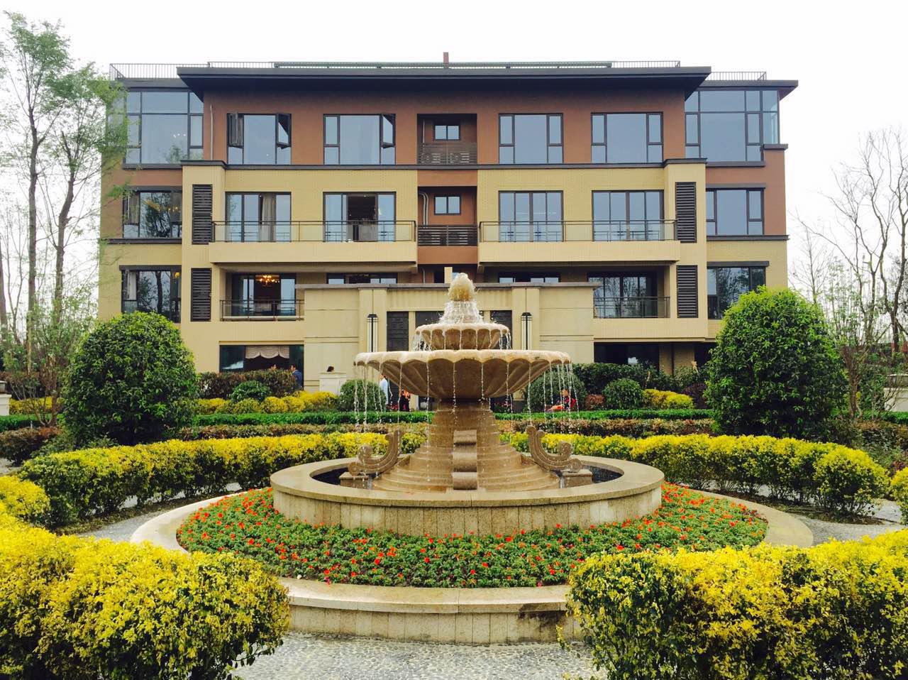 枫丹铂麓属于麓山板块吗,成都合能枫丹铂麓怎么样