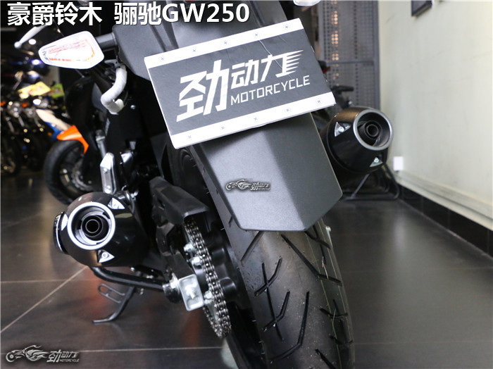 全民跑山时代的入门利器——两款250级别的合资街车