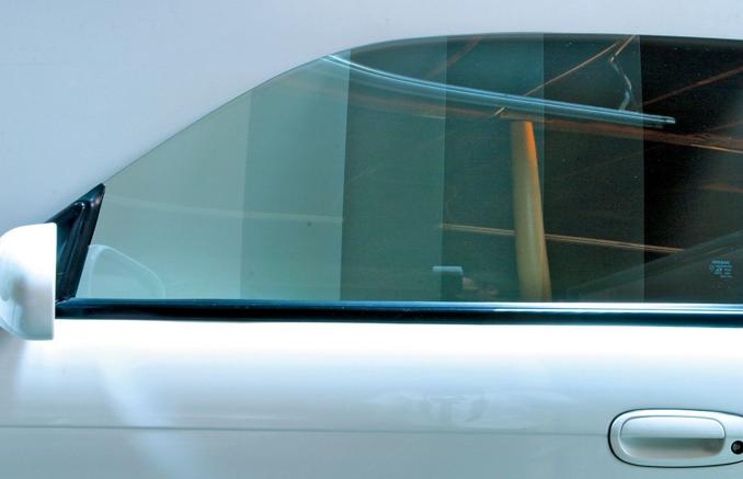 汽车贴膜原车膜不撕下来可以贴吗 (普通车膜贴膜价格一览表2021)