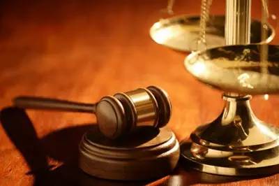 为什么越来越多的律师辞职,想当律师必须辞职吗