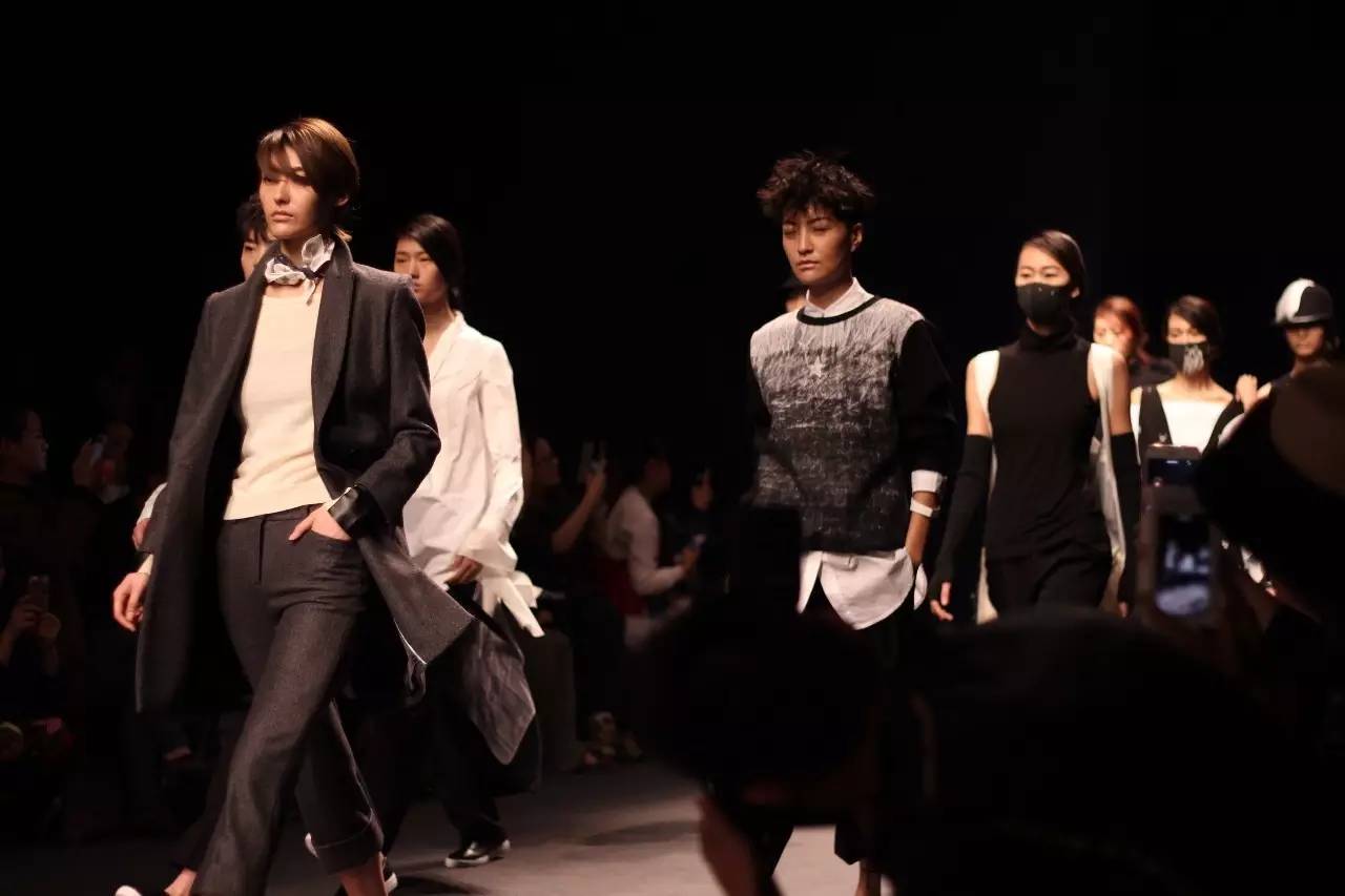 本地潮牌崛起！在深圳时装周上的品牌都出乎意料地好看哦