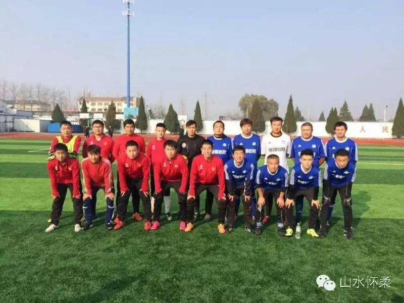 所有人别再拘于眼前的苟且,怀柔首届业余⚽联赛即将开赛,我们在寻找爱⚽的你,还不赶紧跳到球场来?