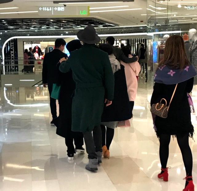 邓超走红地毯偶遇孙俪,邓超孙俪逛街