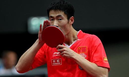 乒乓球拍胶皮不小心粘了502怎么办,乒乓球拍能粘两层套胶吗