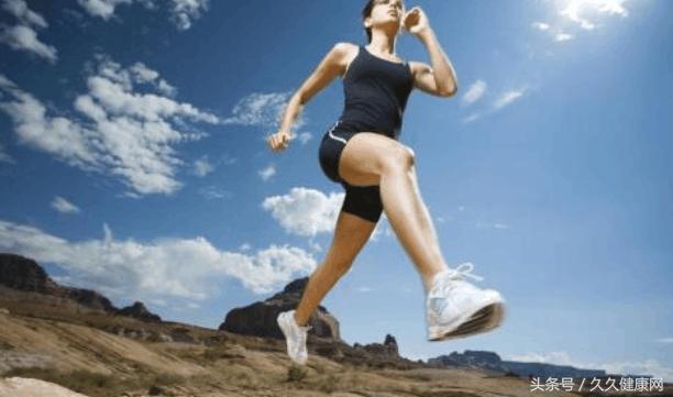 长期穿小一码的鞋会导致扁平足吗,长期穿运动鞋会导致扁平足吗