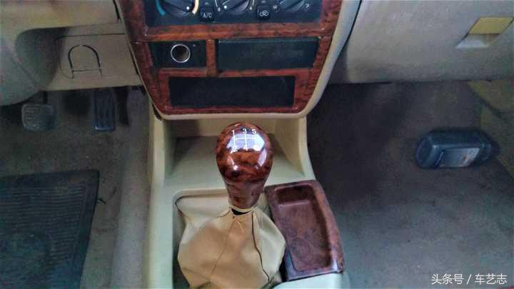 领克03后排能不能全平放倒睡觉 (国产suv可以放平睡觉的车)