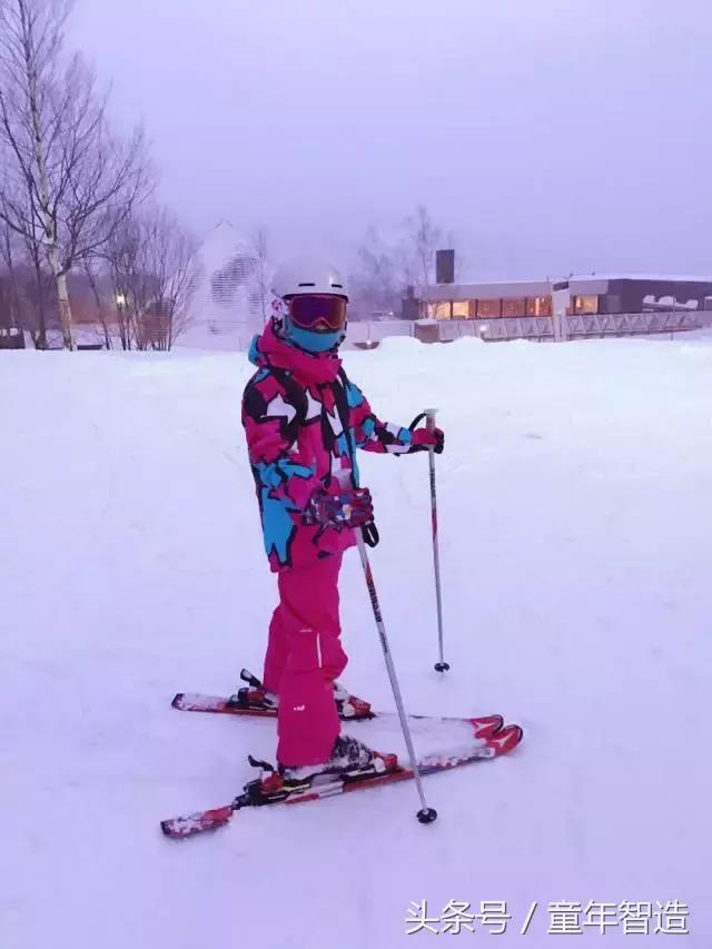 儿童滑雪必备物品清单,儿童滑雪需要自备什么装备