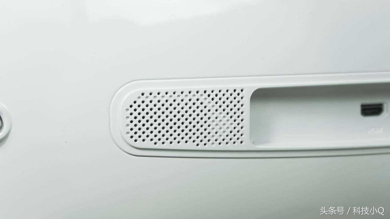 10年经典再现，易美逊H245WHC千元曲面屏诠释不一样的美