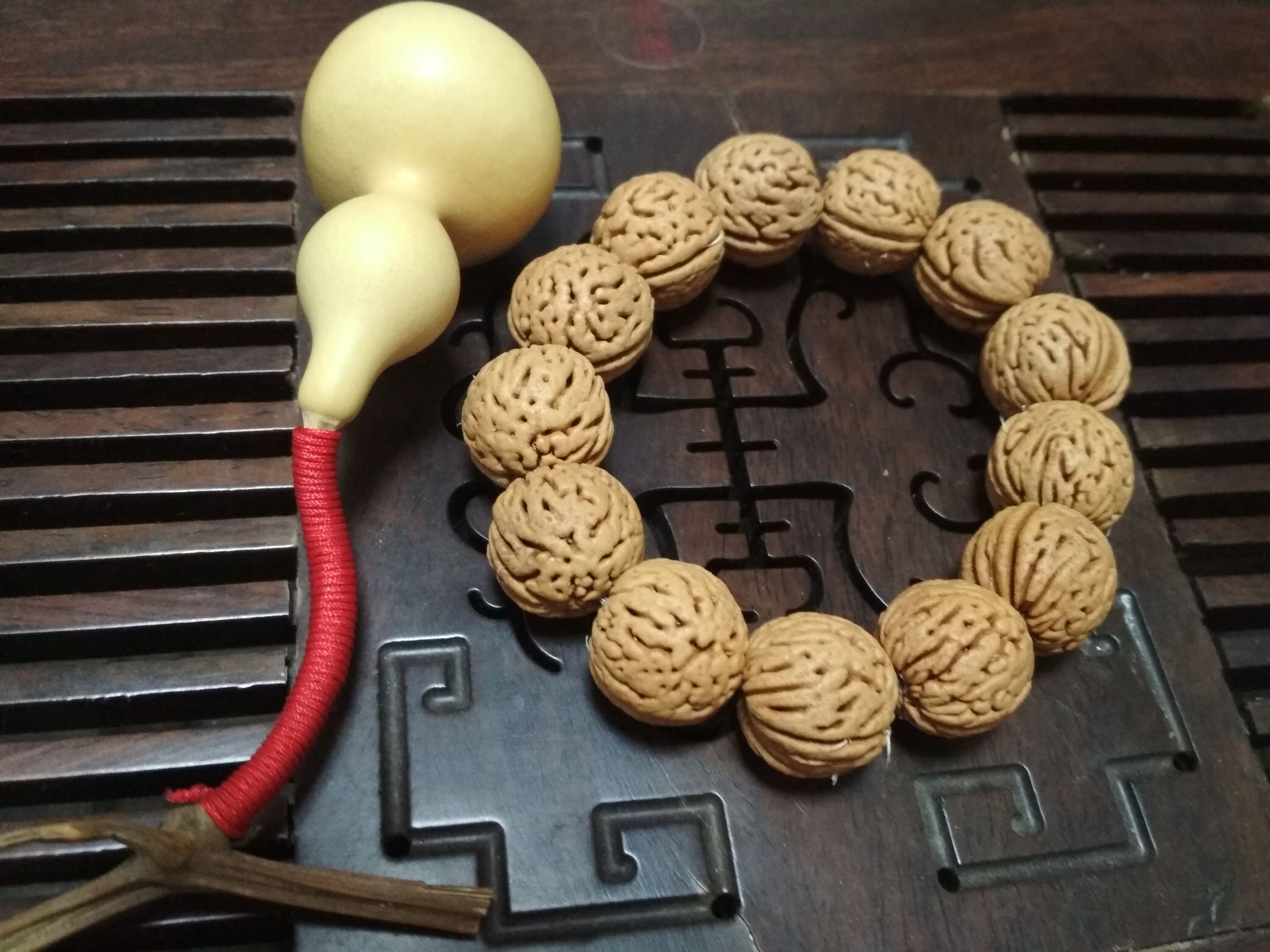 小籽桃核十八罗汉手串的价格,最便宜的桃核手串价格