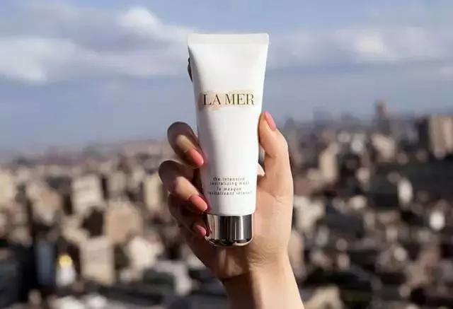 英国新晋准王妃的化妆台上，有哪些私房好物？