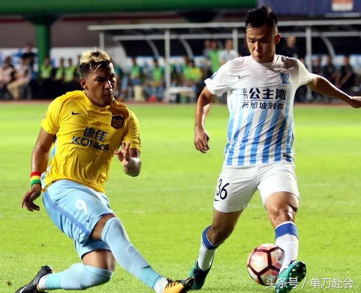 广州恒大球员曾诚照片,曾经球童如今巨星