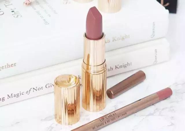 英国新晋准王妃的化妆台上，有哪些私房好物？