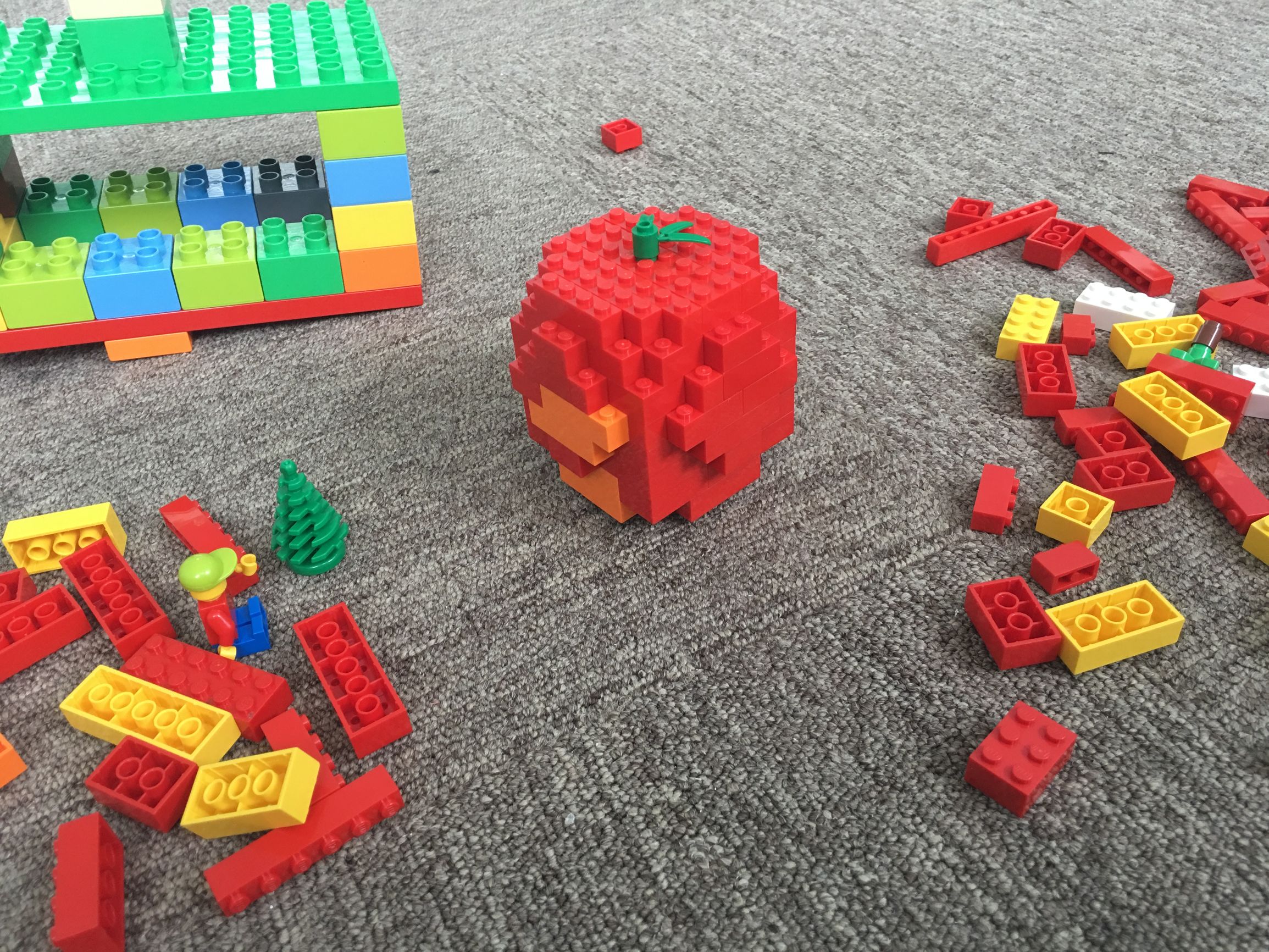 圣诞节乐高大颗粒搭建,如何用乐高拼出圣诞节的礼物盒