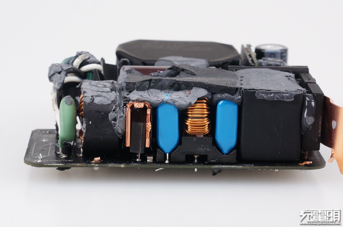 有没有仿的很真的苹果充电器,贫穷限制了我的想象力动画