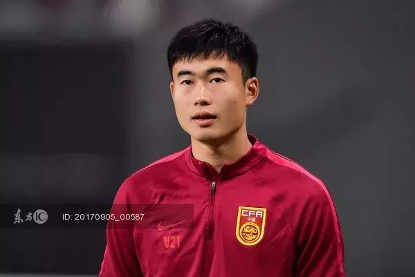 95后征战东亚杯！请踏实踢球，别再让中国足球没戏了
