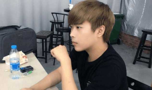 卢本伟粉丝被绿的私信后续,卢本伟粉丝的经历