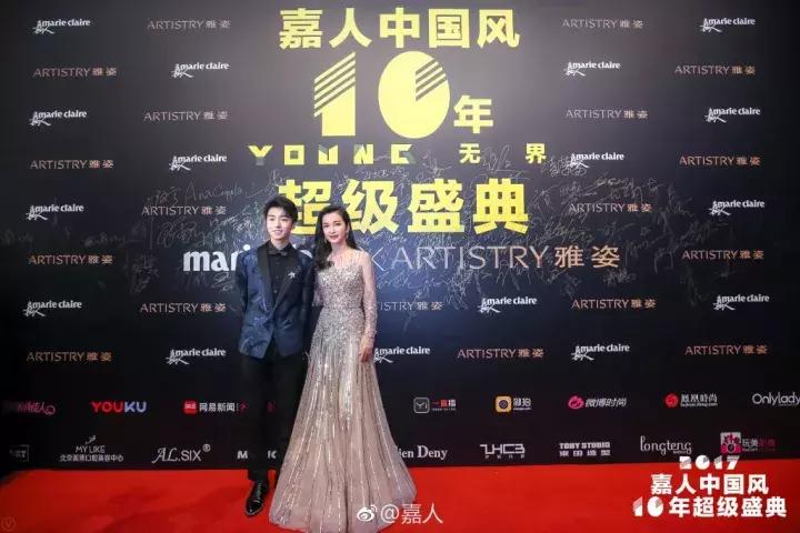 星光大赏杨幂刘亦菲唐嫣,杨幂刘亦菲同框图片