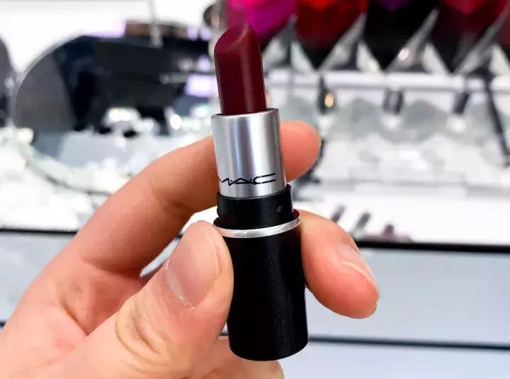 去年的衣服配不上今年的你,去年的首饰配不上今年的你了