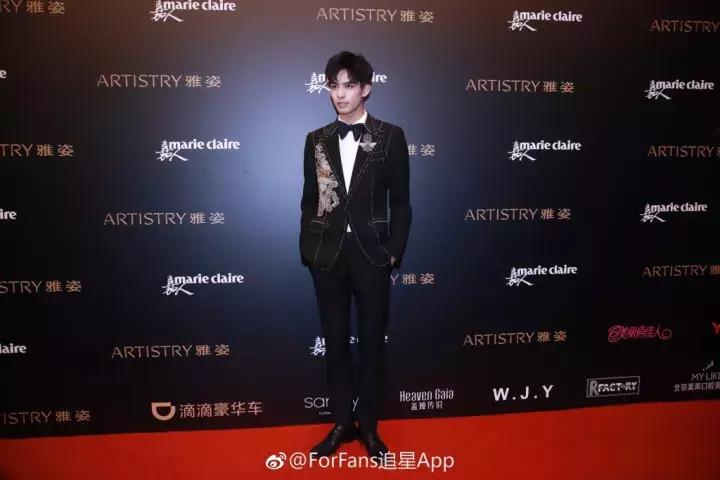 星光大赏杨幂刘亦菲唐嫣,杨幂刘亦菲同框图片