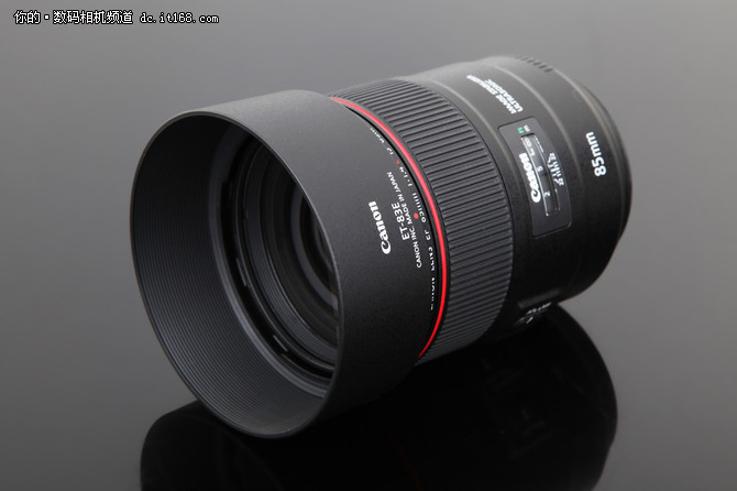 佳能70-200和85哪个拍人像好,佳能851.8镜头测评