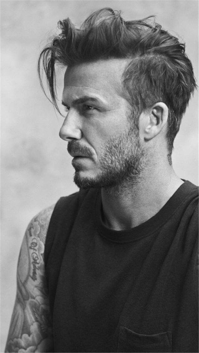 关于足球的炫酷手机壁纸,少年感的足球壁纸