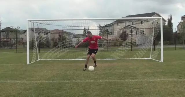 足球4人球感训练方法,新手怎么快速提高足球球感