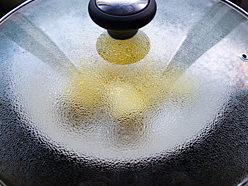 洋葱圈裹淀粉,洋葱圈上面撒什么粉比较好