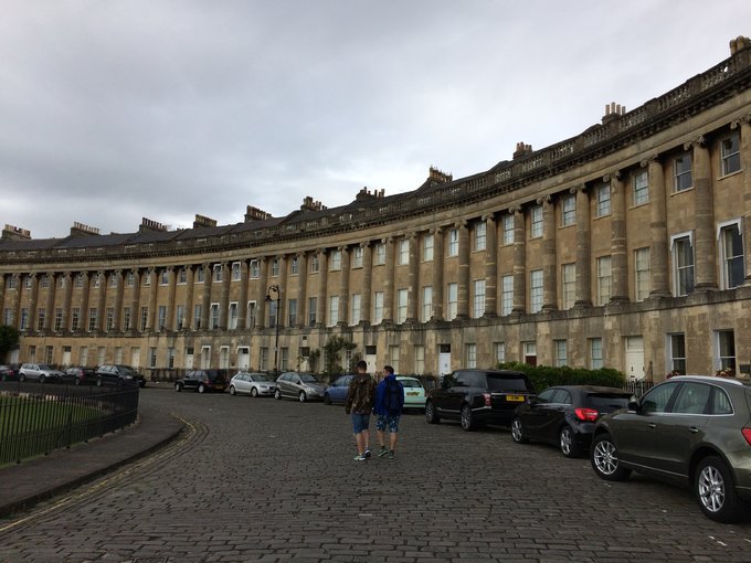 【已完结】英格兰苏格兰18日游记——美景、历史、足球、文化全体验(含挡风玻璃损坏以及车胎被扎处理经过)