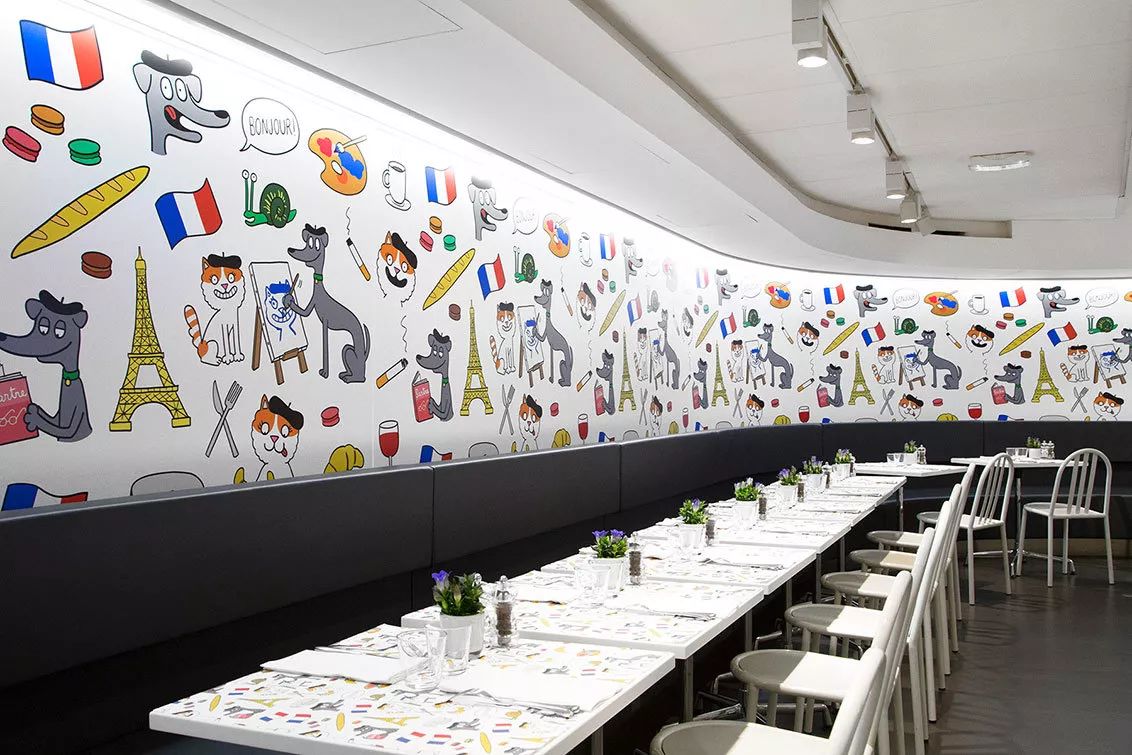 这家店在关门大吉之前YSL还专门为它推出性玩具！连GD也经常去逛~