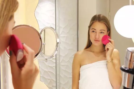 洗脸仪黑科技视频,洗脸的高科技仪器