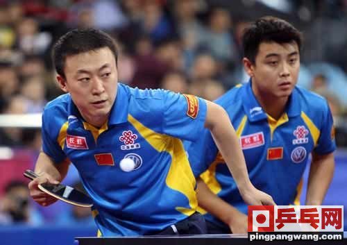 中国乒乓球十大经典发球动作,国乒高抛发球姿势合集