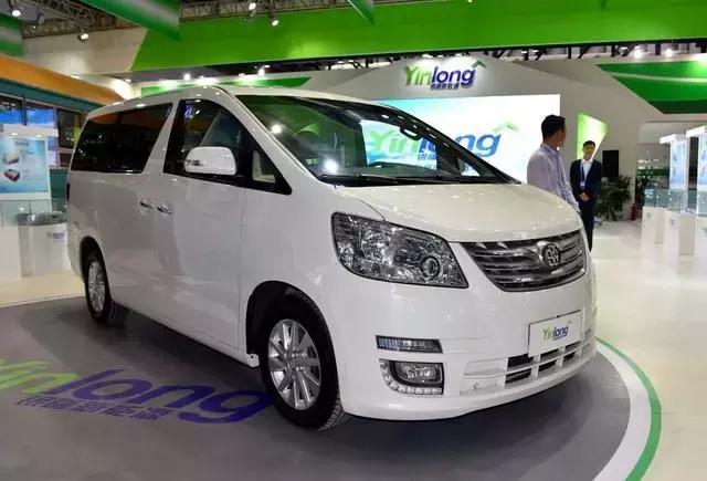 道达v8与埃尔法图片对比,北汽道达v8改装埃尔法