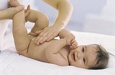 宝宝肠胀气和肠绞痛的区别及预防,如何预防宝宝肠胀气和肠绞痛