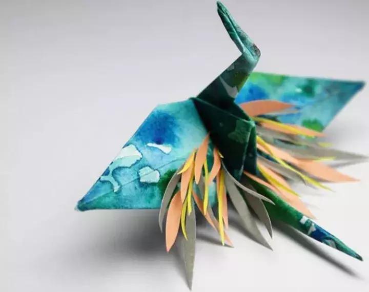 他用3个月时间，折叠了1000只千纸鹤，送给了他最亲爱的姑娘