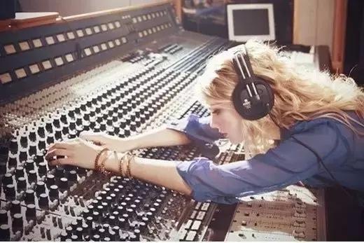 10首越听越上瘾的英文歌名,一听就上瘾的英文歌2020