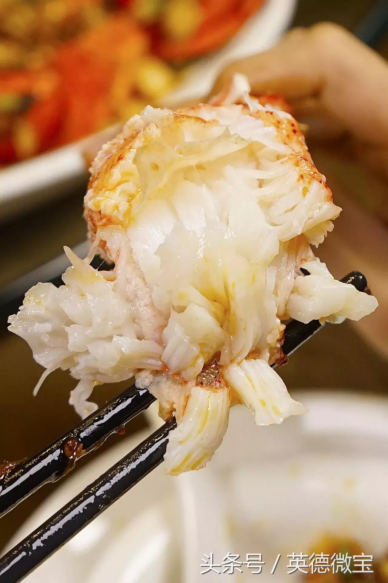 椰林6号海鲜码头，卖龙虾，这个价格很新鲜！