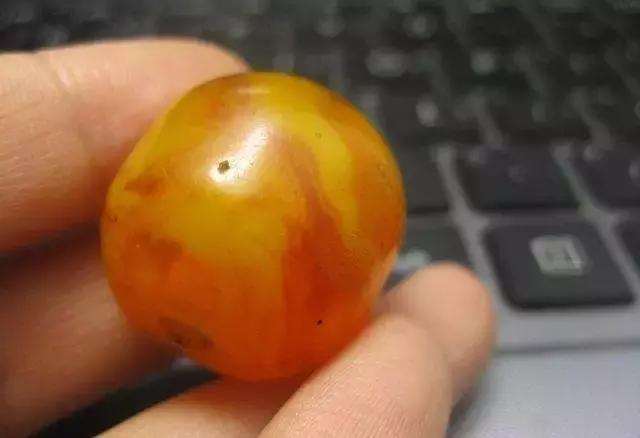 蜜蜡琥珀是真的假的,假琥珀蜜蜡用什么做的