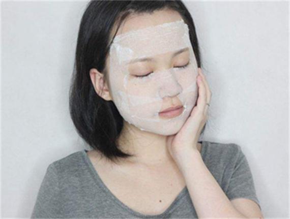 补水时脸上会有刺痛的感觉怎么办,贴补水面膜脸上刺痛是怎么回事