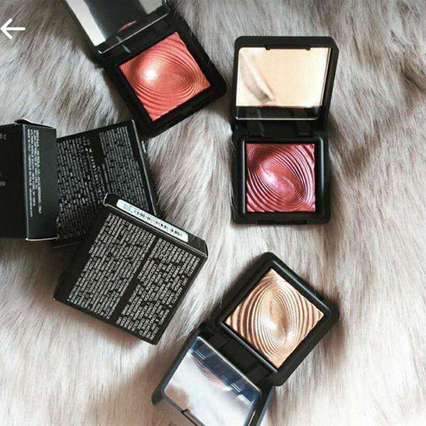 配色超全惊艳到爆平价眼影盘,用非常特别的眼影化妆