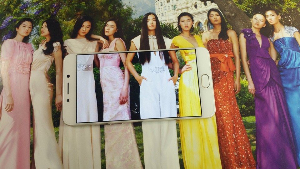 明明可以靠颜值偏偏你要拼实力,明明能靠脸偏偏拼才华