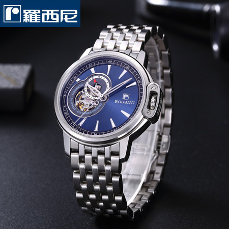 你心目中手表是什么样子,你买的第一块手表是什么表