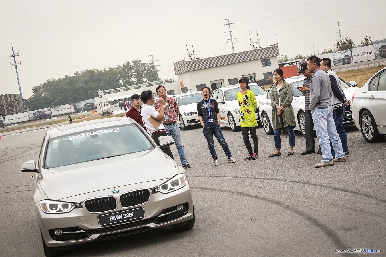 都说宝马操控好是3系好还是5系好,为什么都说宝马操控好运动