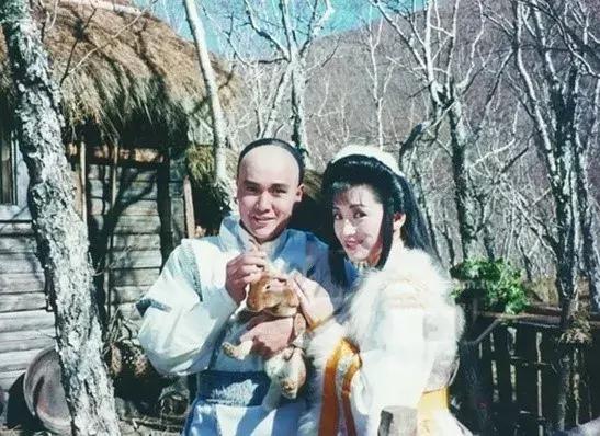 你若不懂情与爱，愿君读金庸武侠！